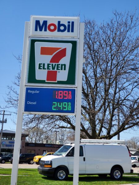 Mobil 7-Eleven gas station sign.